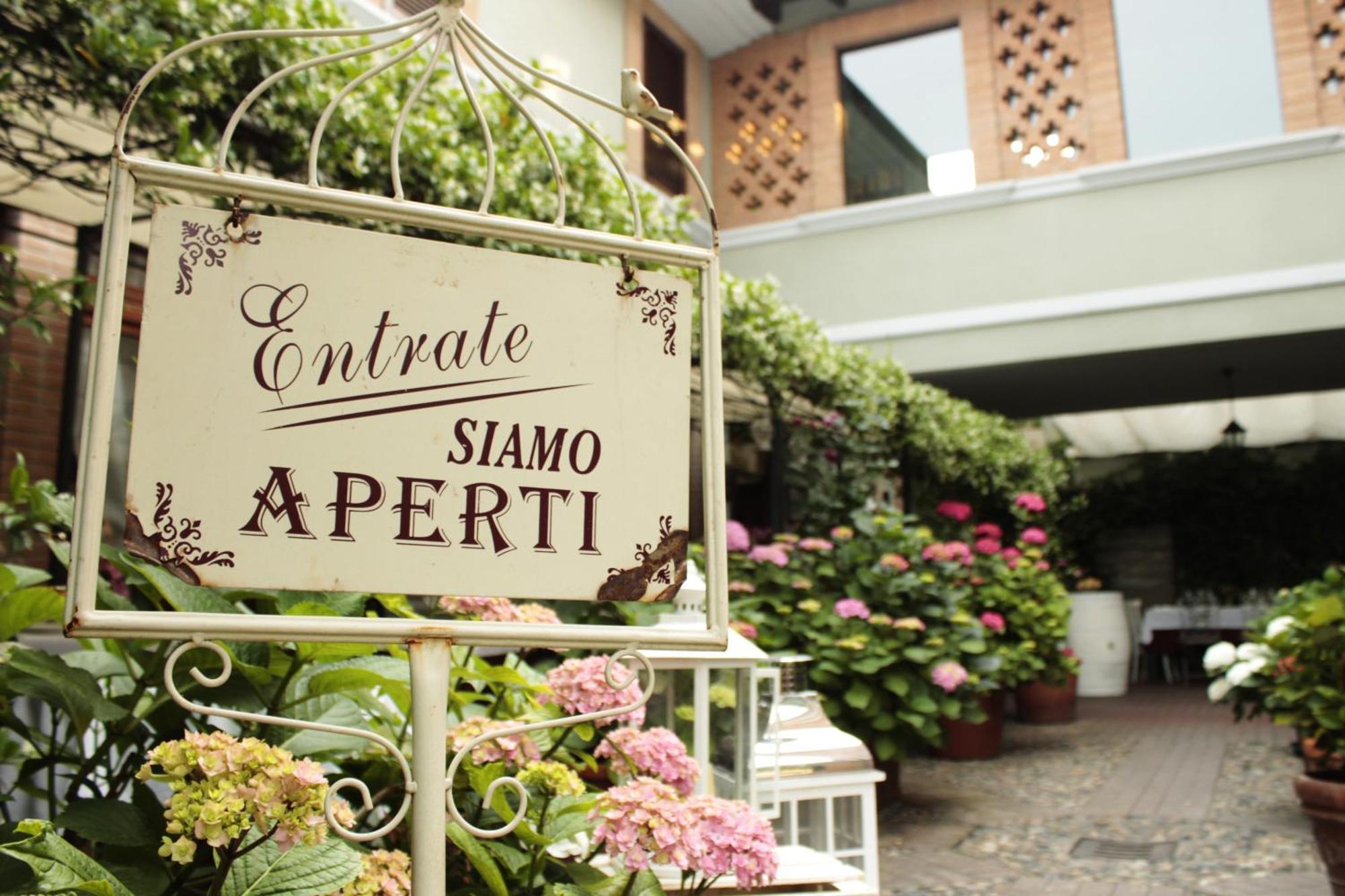 ריוונצאנו Albergo & Ristorante Selvatico מראה חיצוני תמונה